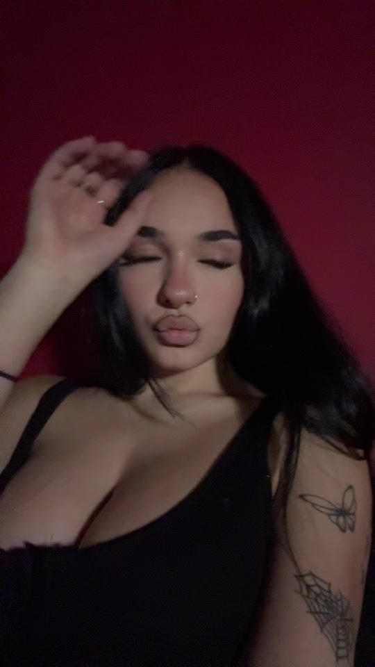 TikTok video thumbnail by _.lulu.m0._
