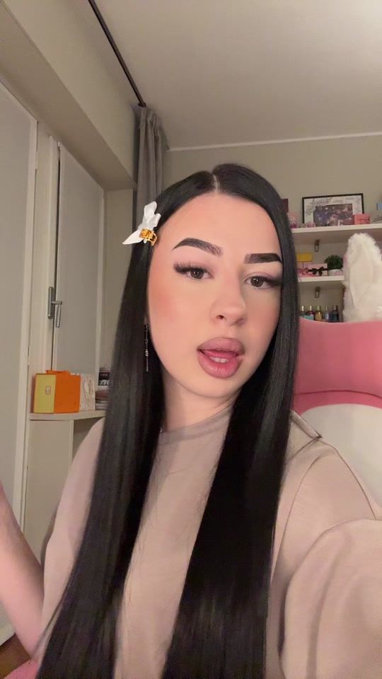 TikTok video thumbnail by saradelmi222