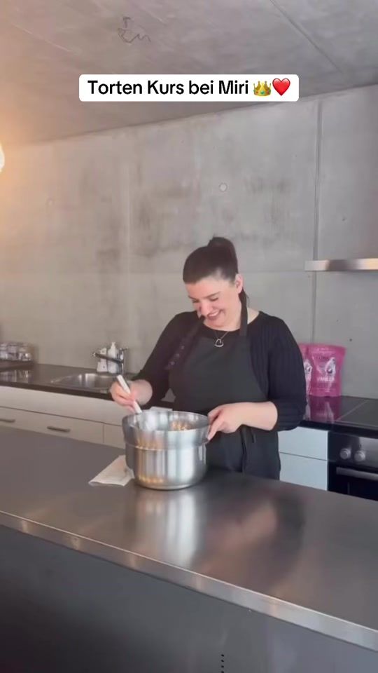 TikTok video thumbnail by km_cakes