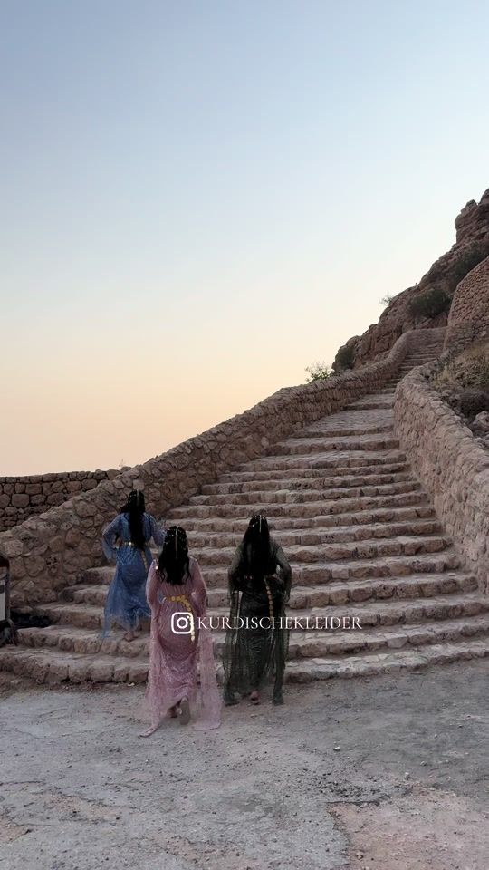TikTok video thumbnail by kurdischekleider_