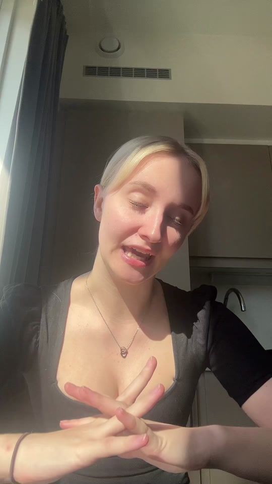 TikTok video thumbnail by juliamoest