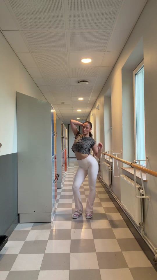 TikTok video thumbnail by ebba_danceee