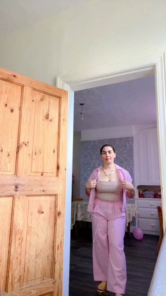 TikTok video thumbnail by larisaoficial16