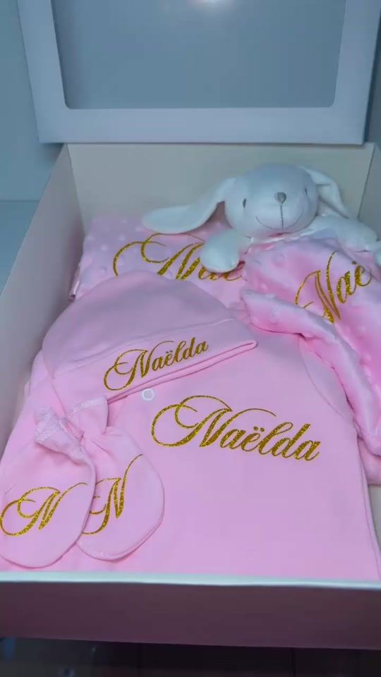 TikTok video thumbnail by arielle.customise