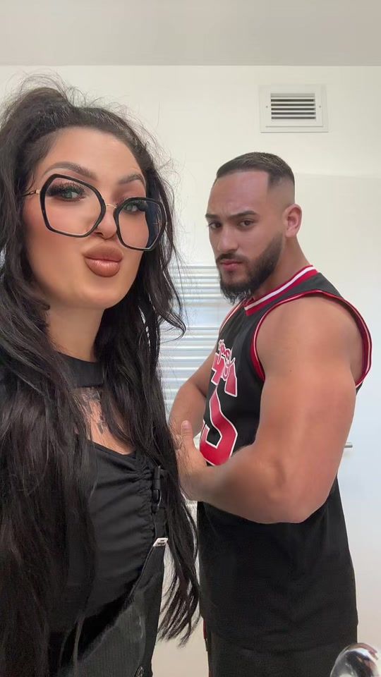 TikTok video thumbnail by nailsvivienvivien