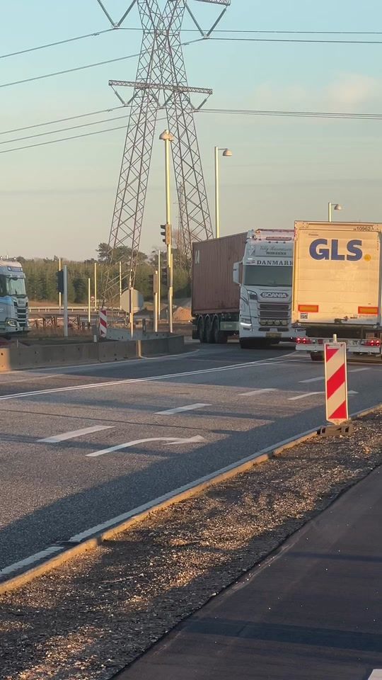 TikTok video thumbnail by wm.truckspotting