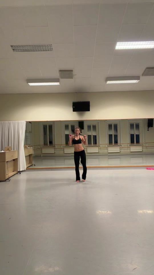 TikTok video thumbnail by ebba_danceee