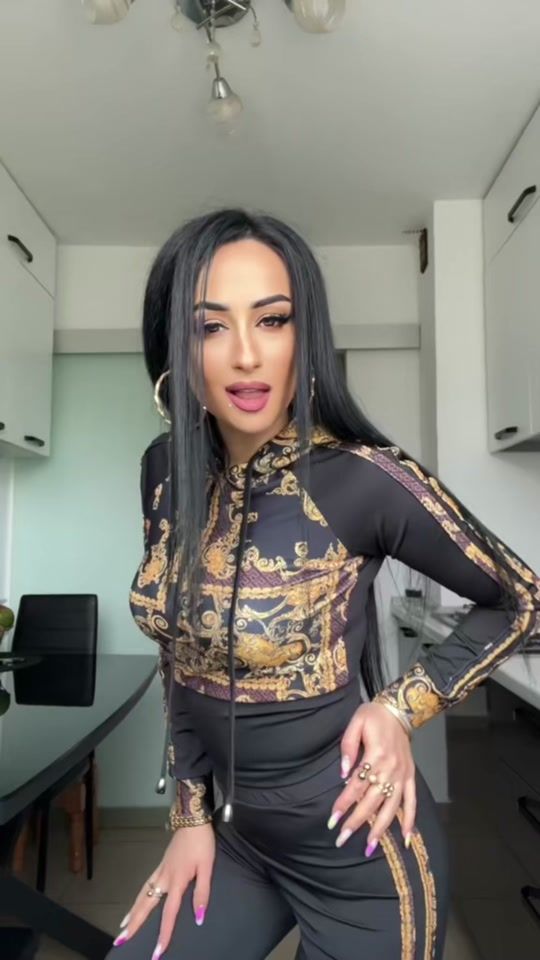 TikTok video thumbnail by macoveicristina5