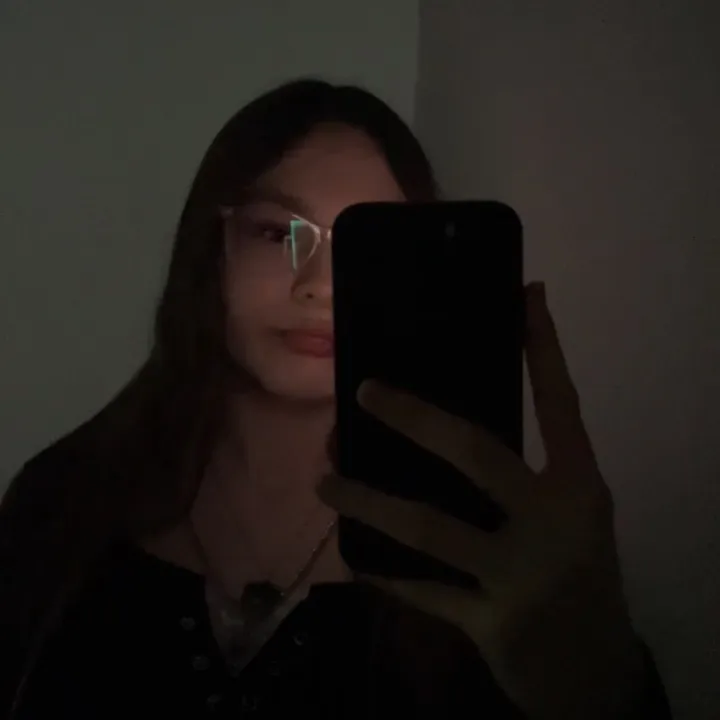 @elxira_03