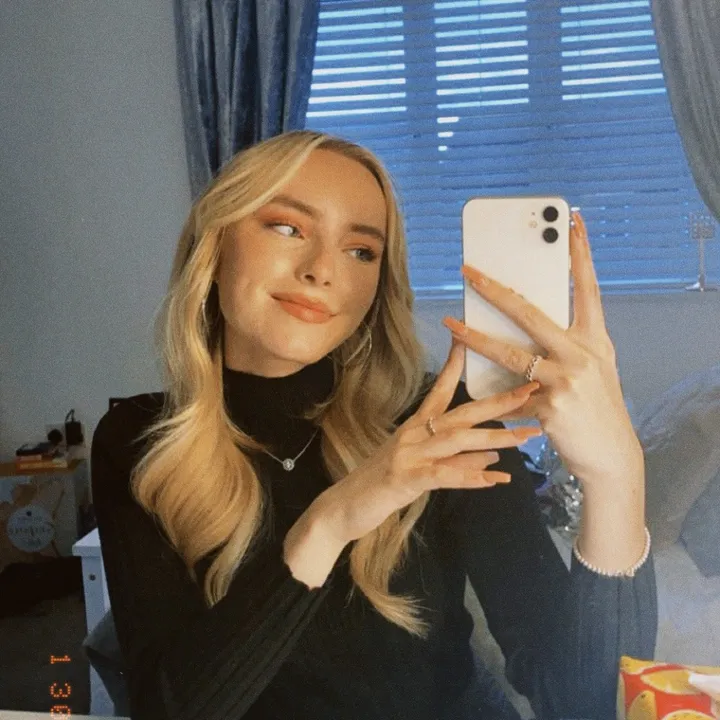 @ella22xox