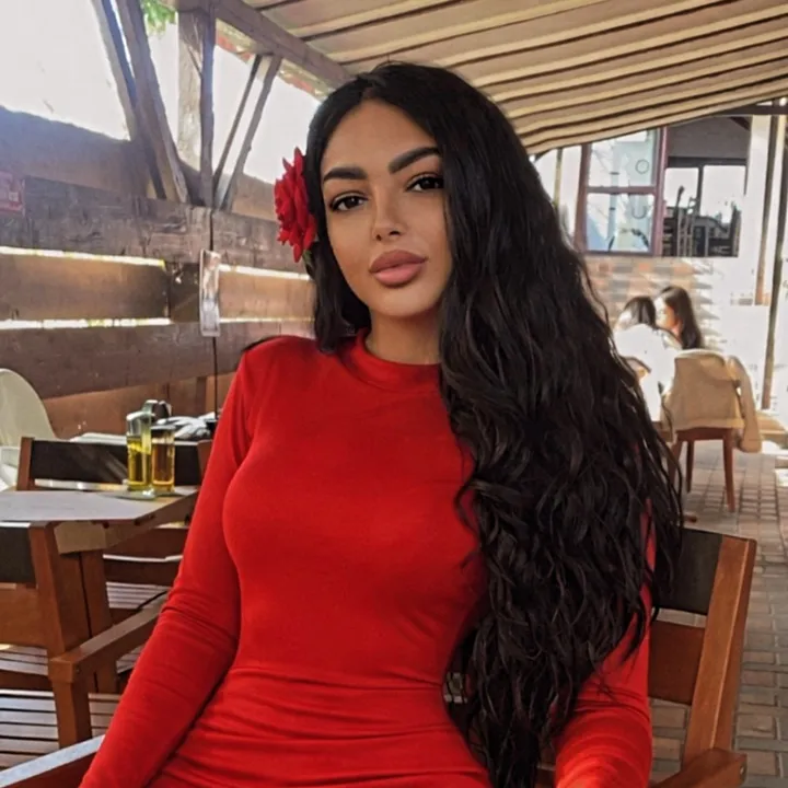 @.brunette.0