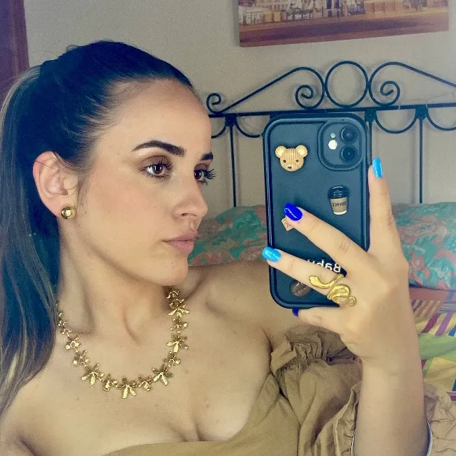 __dyonne__