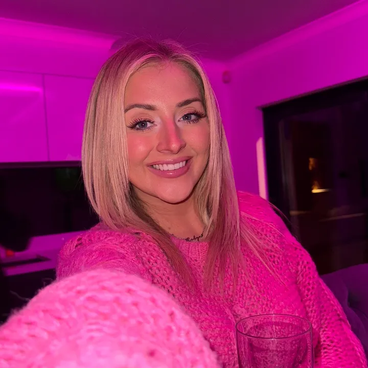 @iamrobynlouisehobson