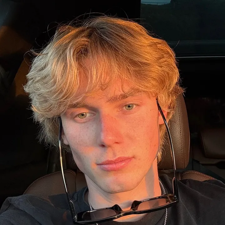 @nickhoox