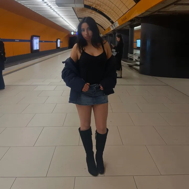 ella_0muc
