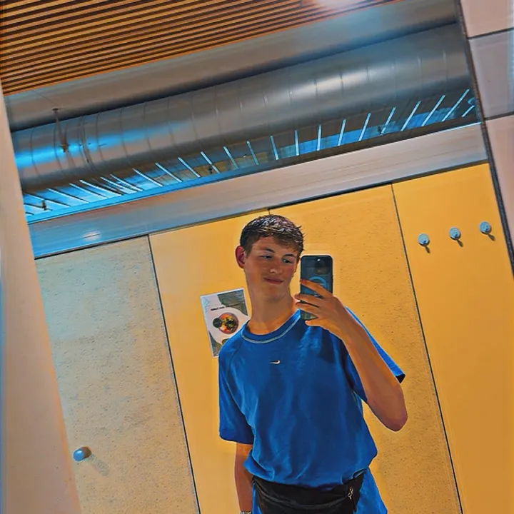 @lukas_22__