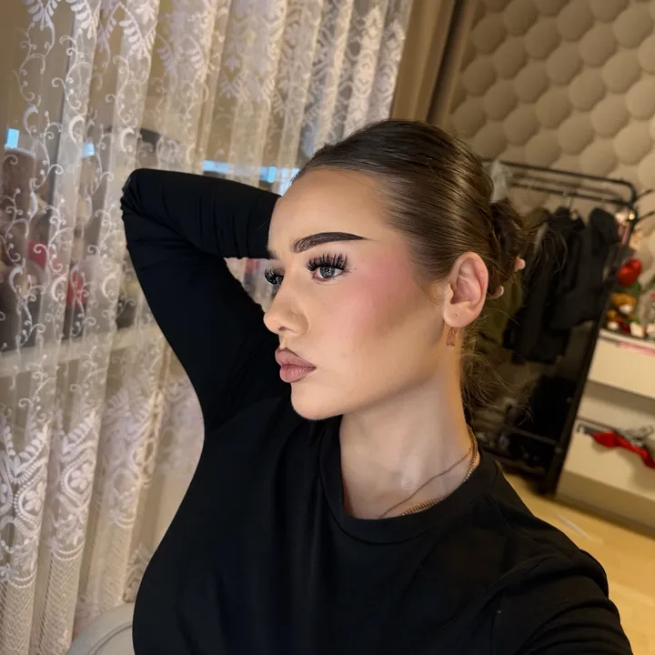 nicolettay_