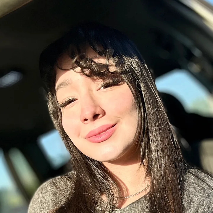parniafarajiii