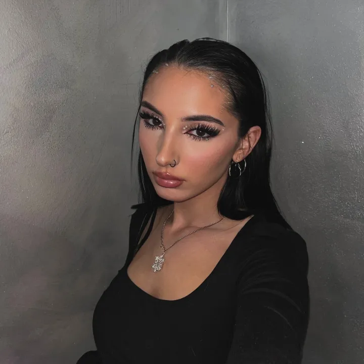 @curniis