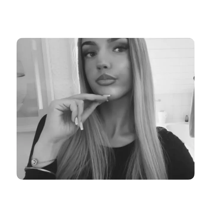 @laramxy