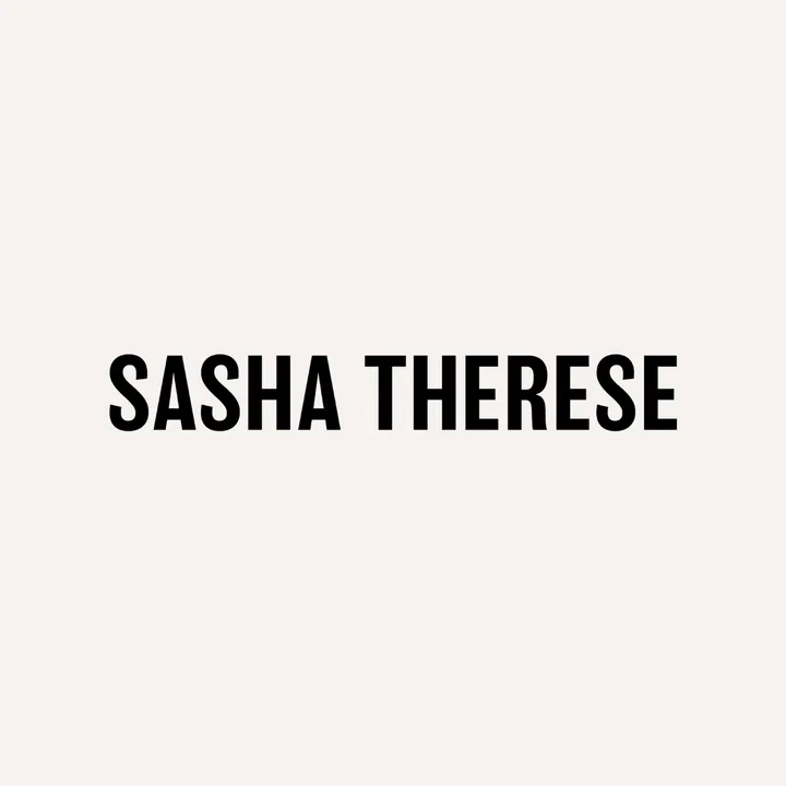 @sashatherese_