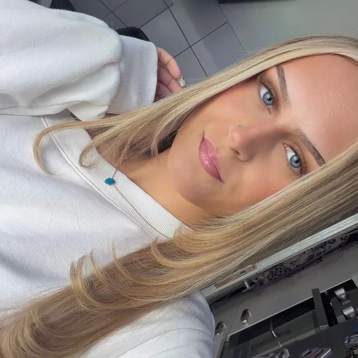 @azzurracoo