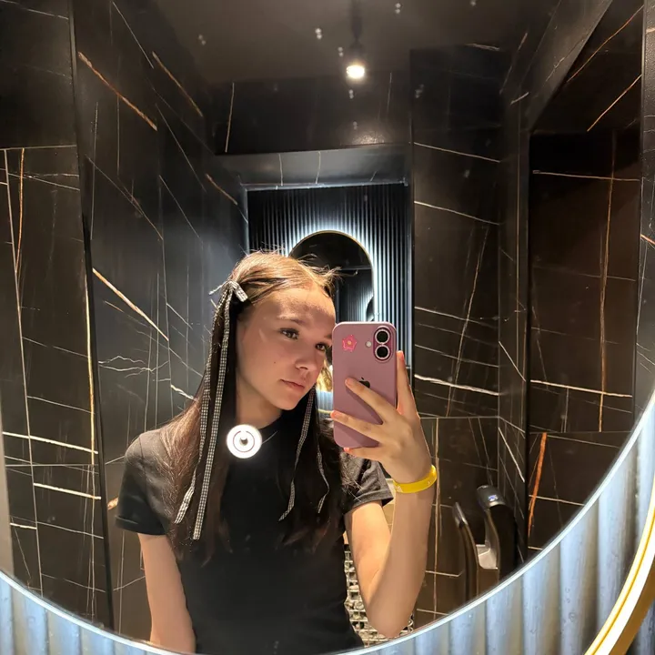 mila_28022