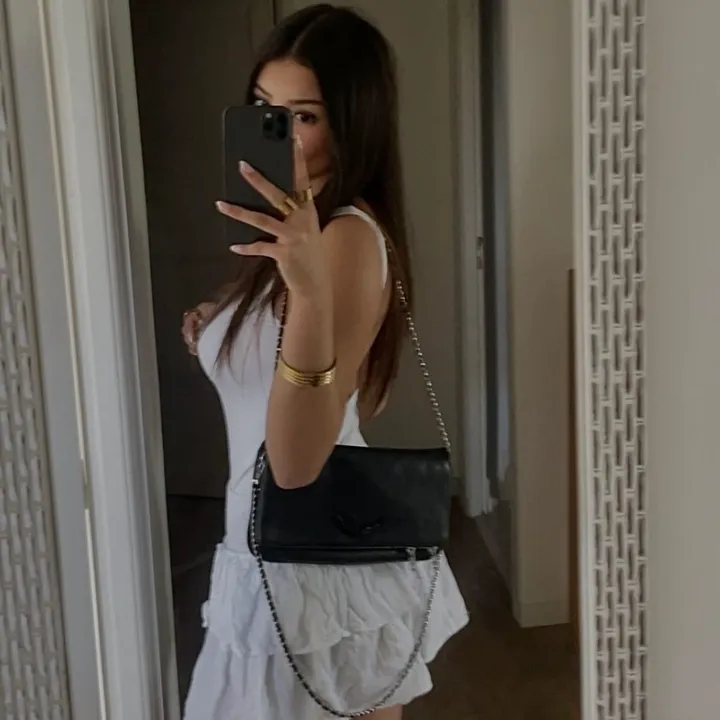 @angelina_deoll