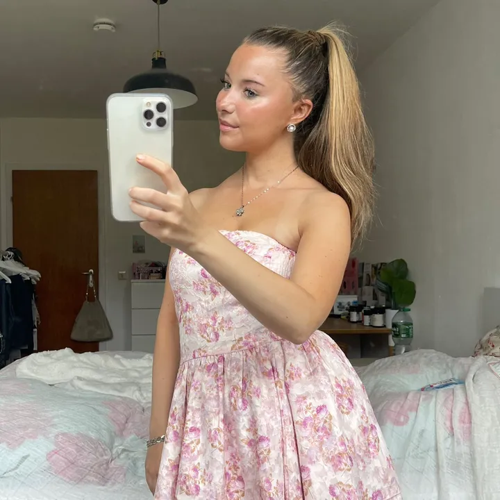 @sophieslatenightshow