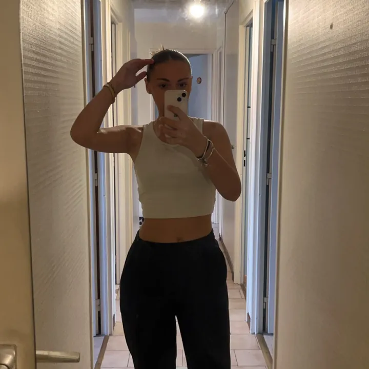 @louna.lchvr