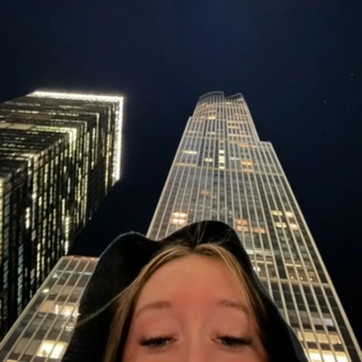 @juliezerrr