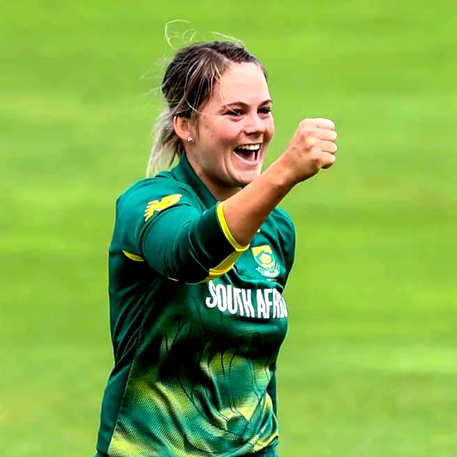 cricket.six.wicket