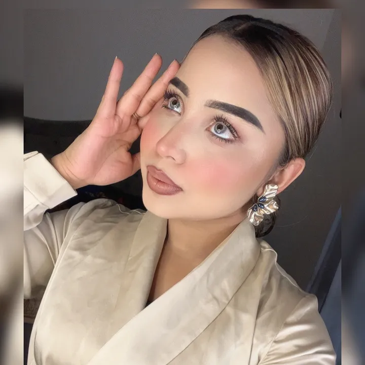 eyana25