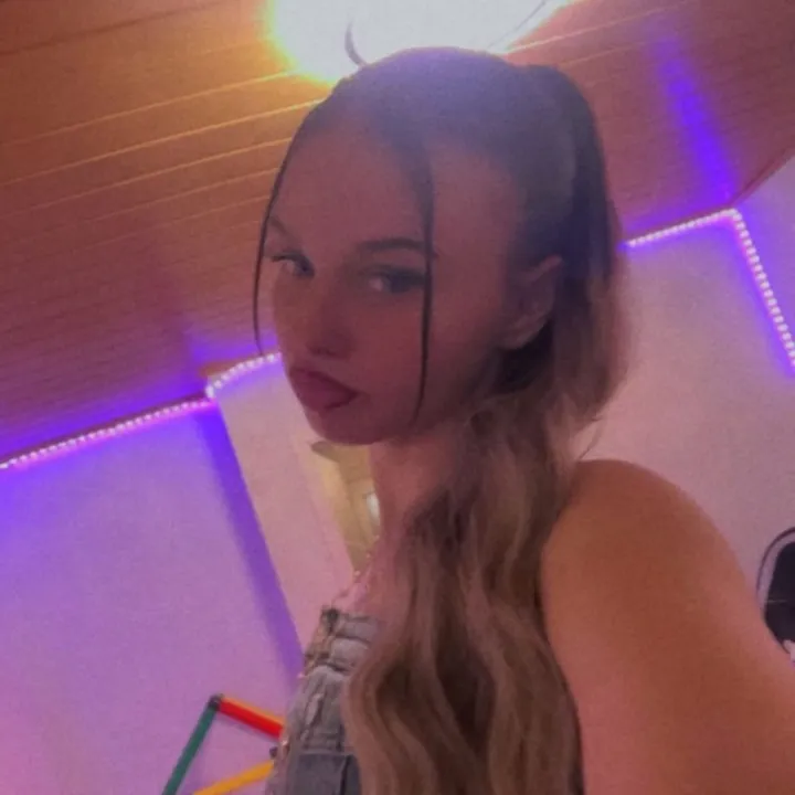 @yourlatina_69