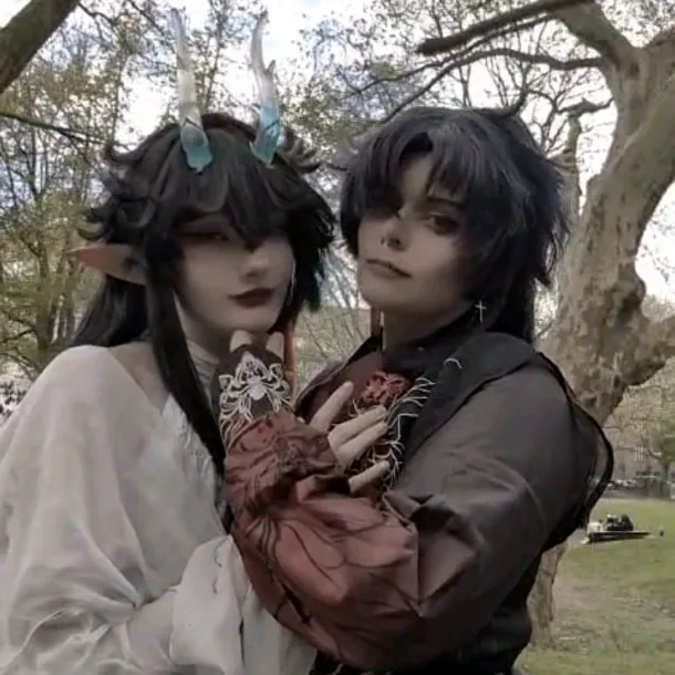 @_moonbluequartz_cos