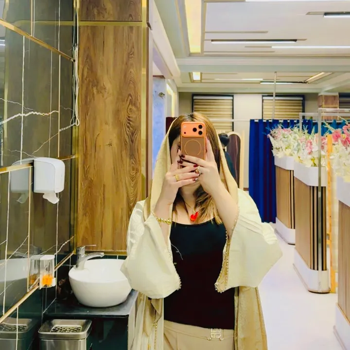 @heela044