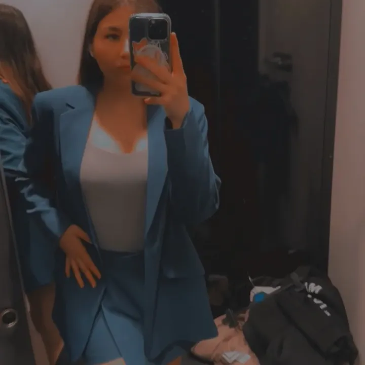 ellielouise9603