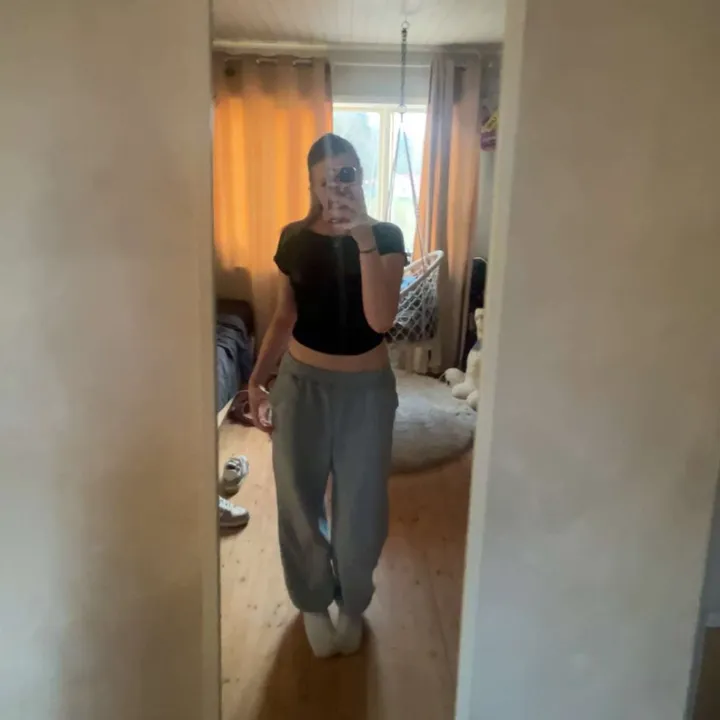 @priv_charlee