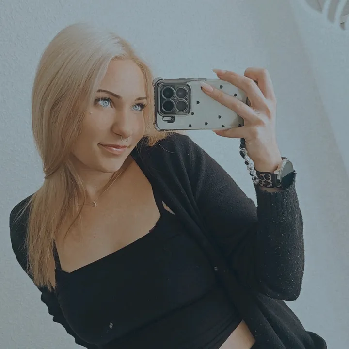 @sophiechristin_