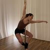 julialuves_pole
