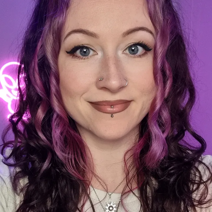 @hollyrextwitch