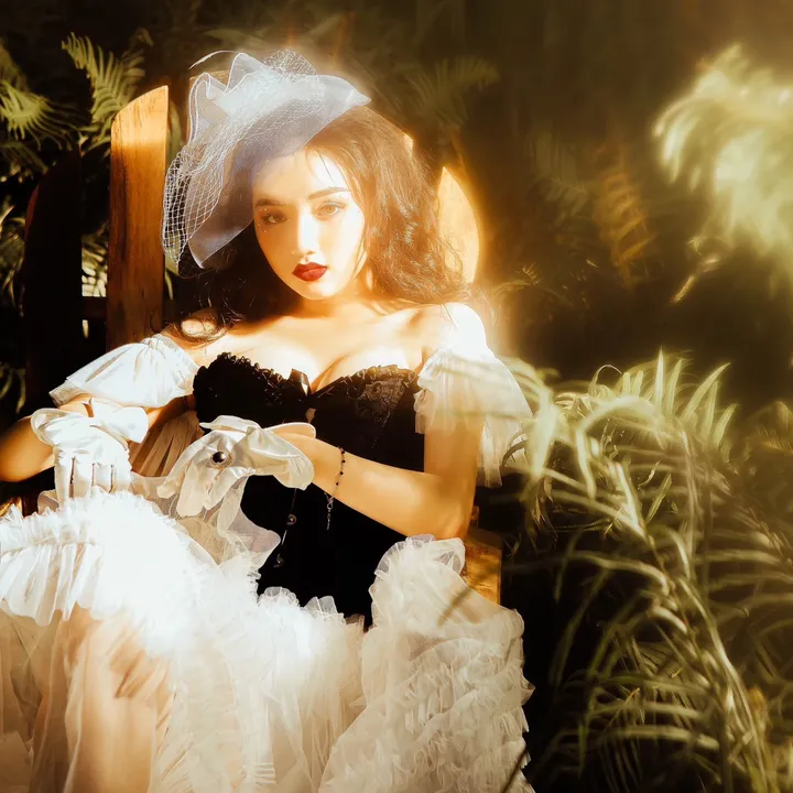 embecamelia05