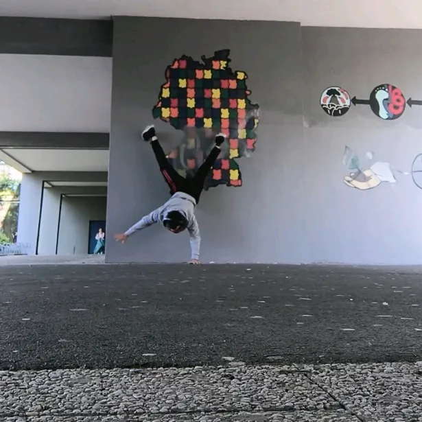 @berat.breakdancer