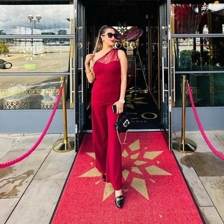 roshna_karki_rose111