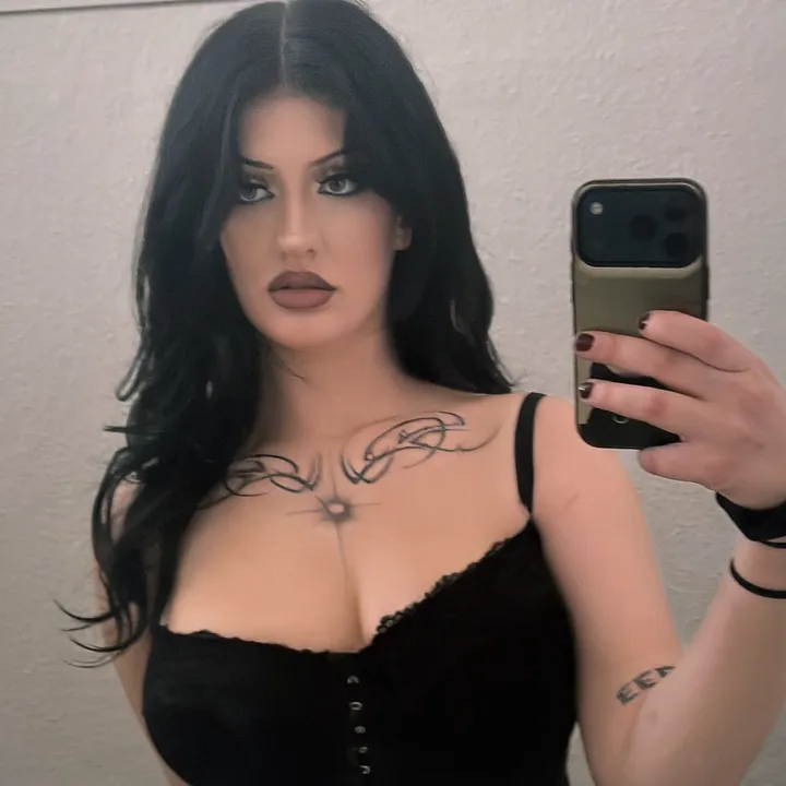 @realvalerienoirshit