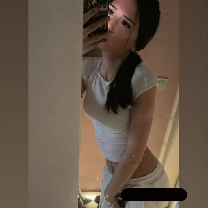 emelybtzgen8