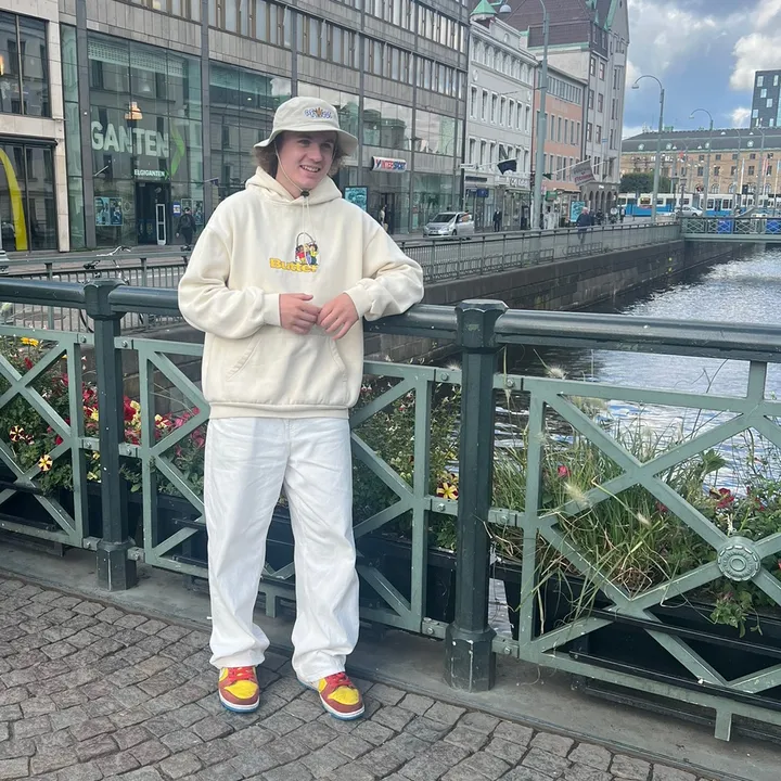 @tobiashjelle