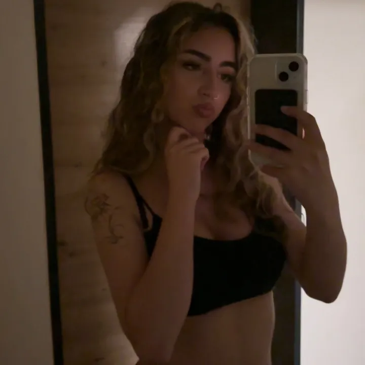 @l0reen.11