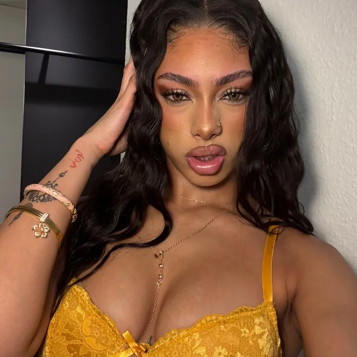 @urmonalissa
