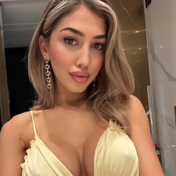 @selinazooms